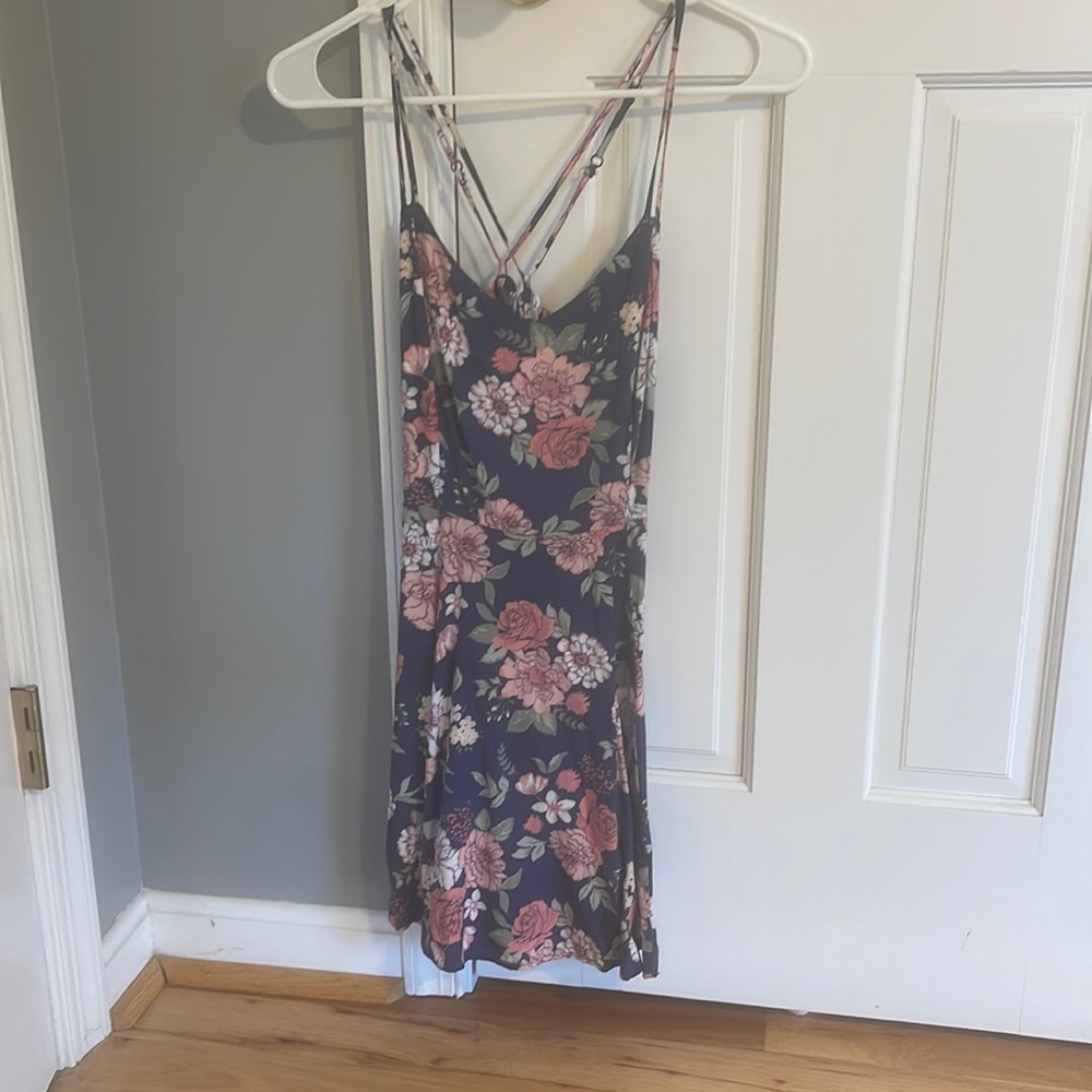 Women’s XS summer floral sun dress